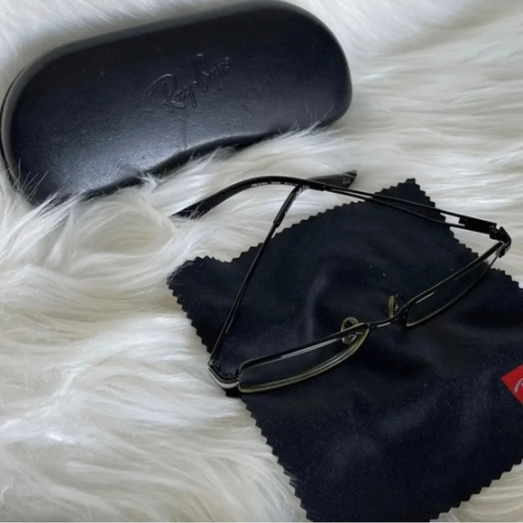 Ray Ban Glasses with case - Picture 2 of 11